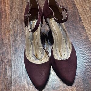 Elegant Burgundy Ankle Strap Heels Size 9